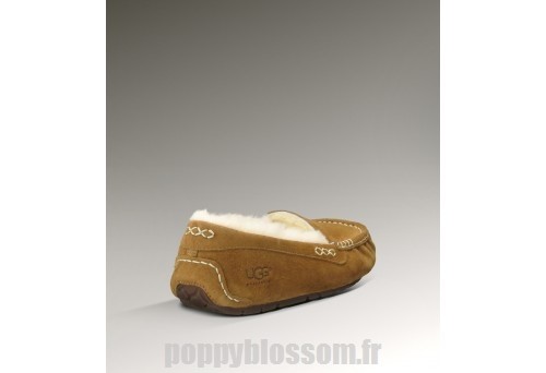 Incroyable Ugg-304 Ansley chataignier chaussons?